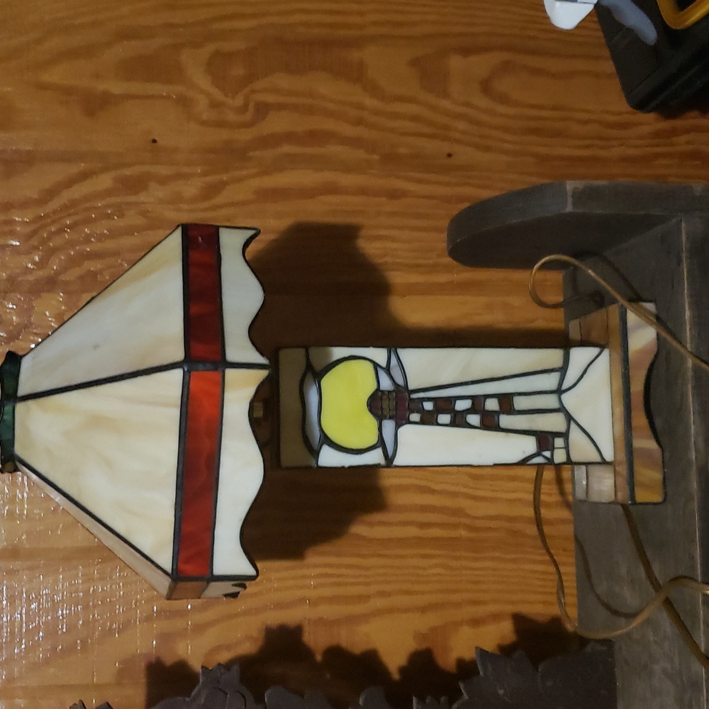 Stained glass lamp